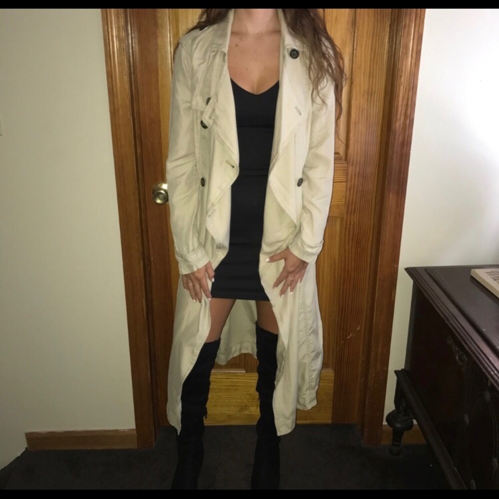 abercrombie& fitch tan trench coat